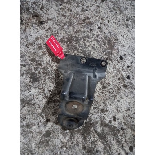 Кронштейн упора капота Scania (843)