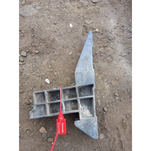 Кронштейн корпуса воздушного фильтра Renault Premium DXI460 049062 (612)