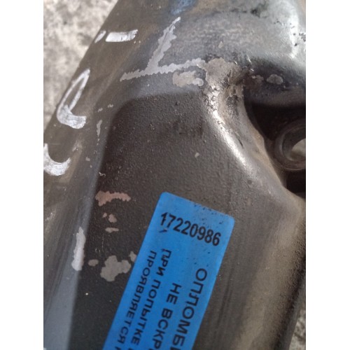 Крышка клапанная Scania с отводом (986)-2