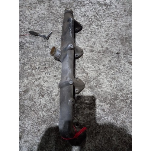 Коллектор водяной Scania 4 V-8 (476)