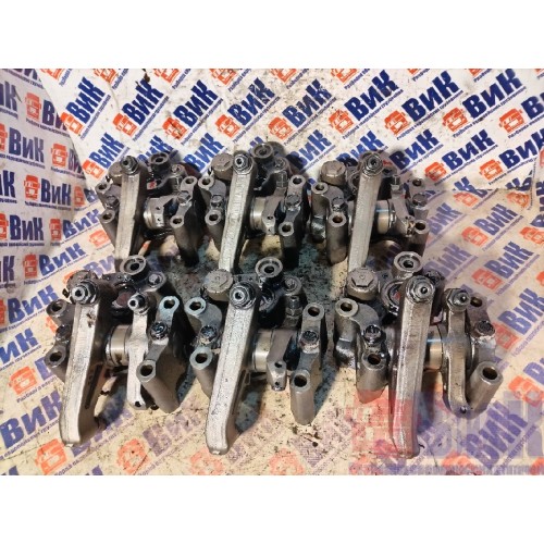 Ось коромысел DAF 105 в сборе (с рокерами и горняком) (702)*