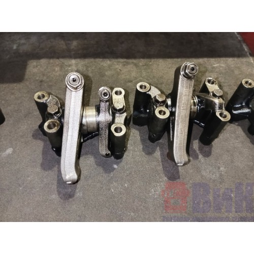 Ось коромысел DAF 105 в сборе с рокерами без горняка (704)*-25