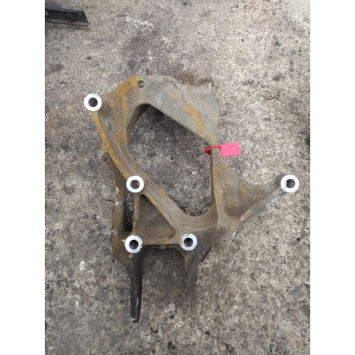 Кронштейн кабины (кронштейн передней подушки) Scania P114 548650 LH (152)-1