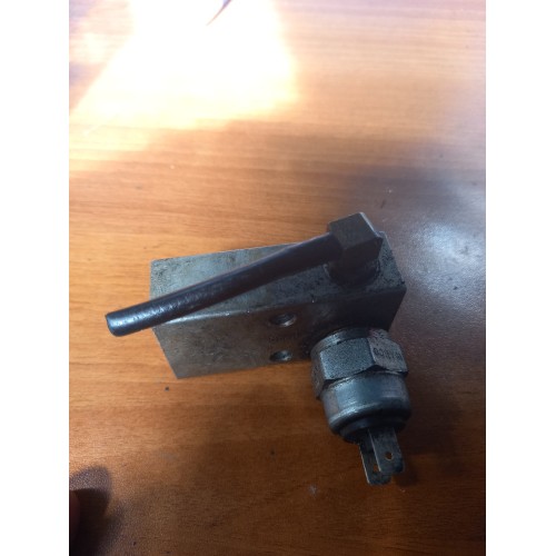 Датчик давления воздуха DAF CF 85/95/105 в сборе с корпусом (683)*-5