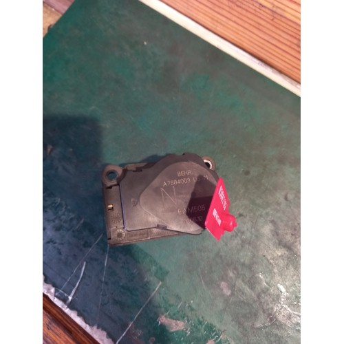 Моторчик заслонки отопителя (сервопривод) MAN (193)