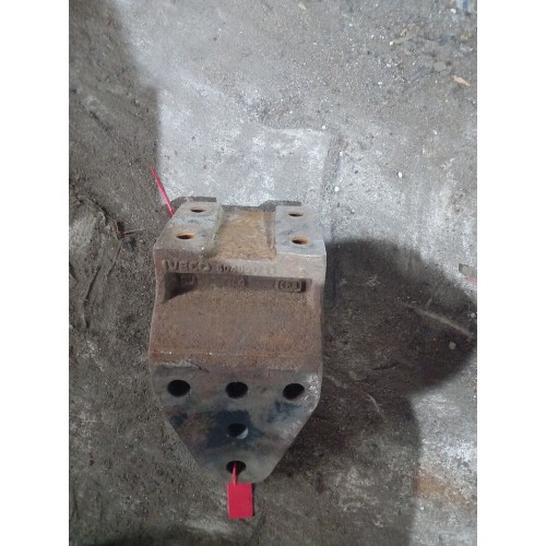 Кронштейн торсиона кабины Iveco Stralis LH (955)-2