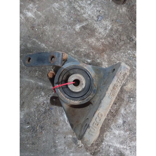 Кронштейн торсиона кабины Iveco Stralis RH (951)-1