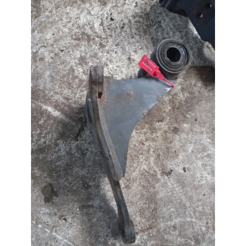 Кронштейн торсиона кабины Iveco Stralis (946)-1