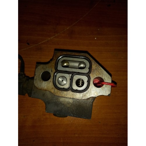 Клапан обратный топливный DAF CF-85 105 (685)-1