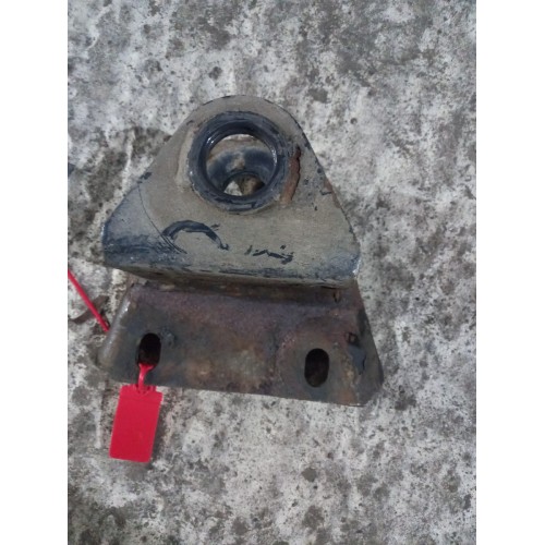 Кронштейн передней стойки стабилизатора Iveco RH (873)-2