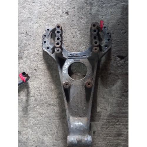 Кронштейн реактивной тяги (бугель) DAF XF 105 460 897340 (912)