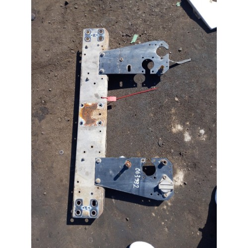 Часть кронштейна розеток DAF 105 XF 460 903913 (595)-1