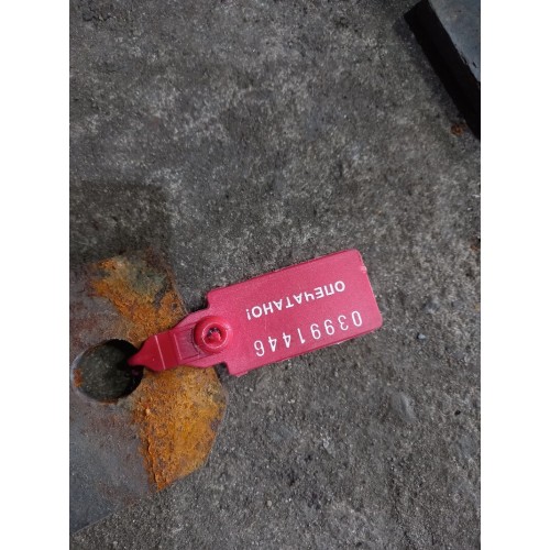 Проставка заднего полукрыла Renault Magnum (446)-1