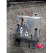 Проставка заднего полукрыла Renault Magnum (447)