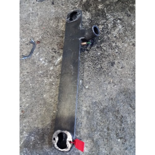 Корпус сапуна Renault Magnum MACK (951)-2