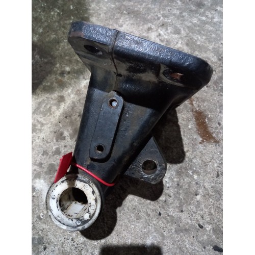 Кронштейн торсиона кабины Renault Magnum DXI LH (909)-2