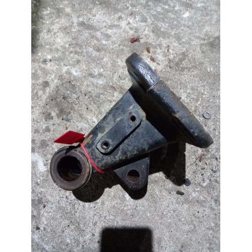 Кронштейн торсиона кабины Renault Magnum DXI LH (910)-1