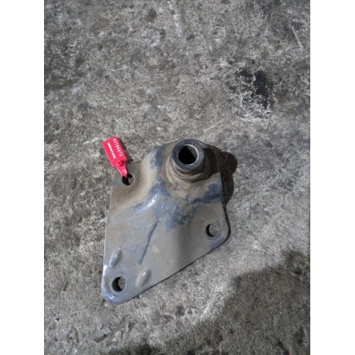 Кронштейн цилиндра подъема кабины Volvo FH 12 (672)