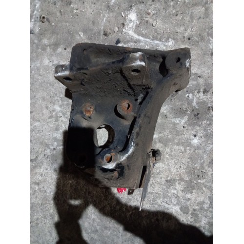 Кронштейн торсиона кабины Renault Premium DCI LH (676)-3