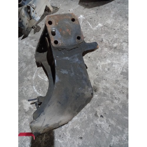 Кронштейн торсиона кабины Renault Premium DCI LH (676)-2