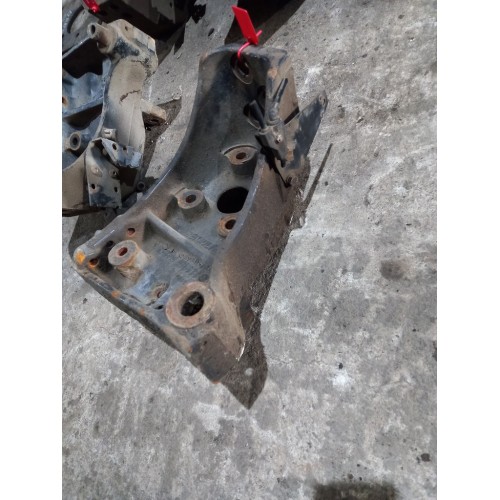 Кронштейн торсиона кабины Renault Premium DCI LH (676)-1