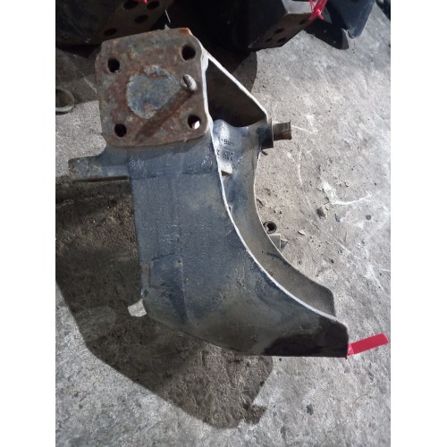 Кронштейн торсиона кабины Renault Premium DCI RH (677)-1