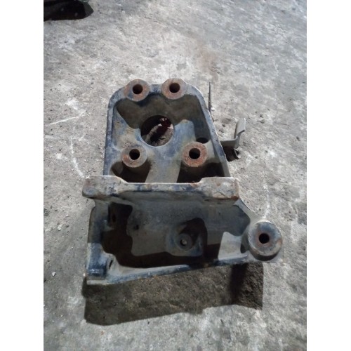 Кронштейн торсиона кабины Renault Premium DCI RH (677)-4