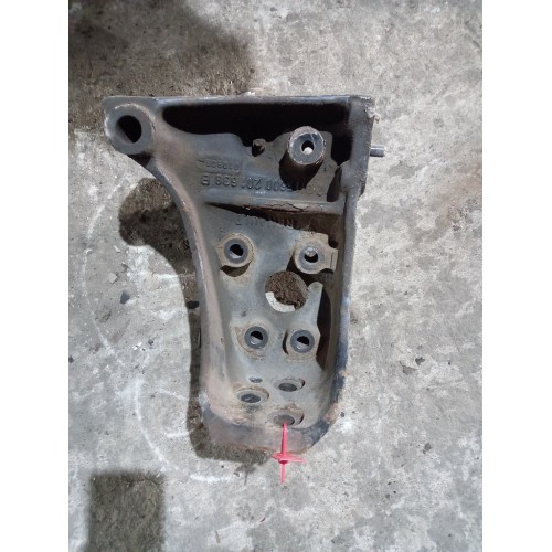 Кронштейн торсиона кабины Renault Premium DCI LH (678)