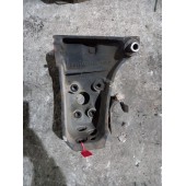 Кронштейн торсиона кабины Renault Premium DCI RH (679)