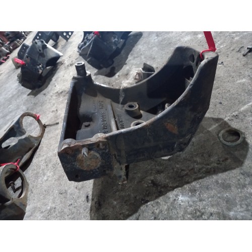 Кронштейн торсиона кабины Renault Premium DCI RH (679)-1