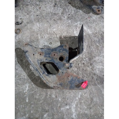 Кронштейн крепления торсиона кабины Renault Magnum MACK (001)