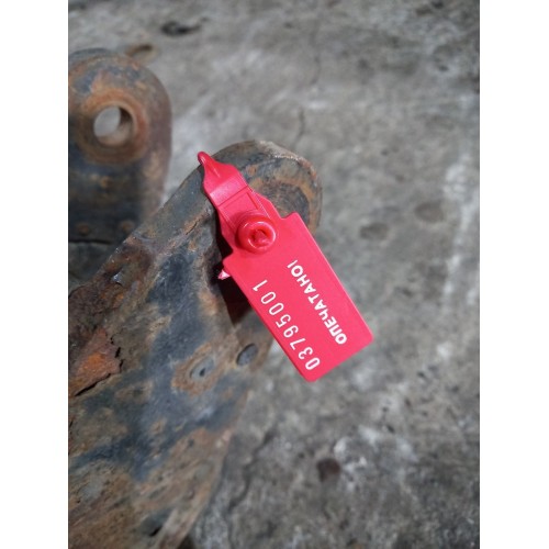 Кронштейн крепления торсиона кабины Renault Magnum MACK (001)-2