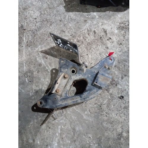 Кронштейн крепления торсиона кабины Renault Magnum MACK (004)