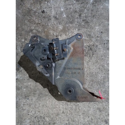 Кронштейн крепления торсиона кабины Renault Magnum DXI (005)