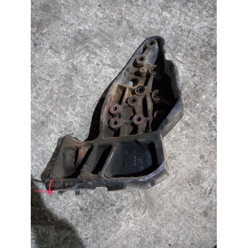 Кронштейн крепления торсиона кабины Renault Premium DXI RH (669)