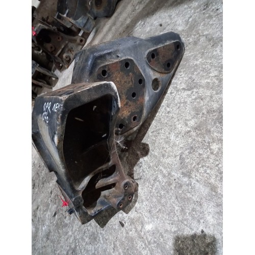 Кронштейн крепления торсиона кабины Renault Premium DXI RH (669)-1