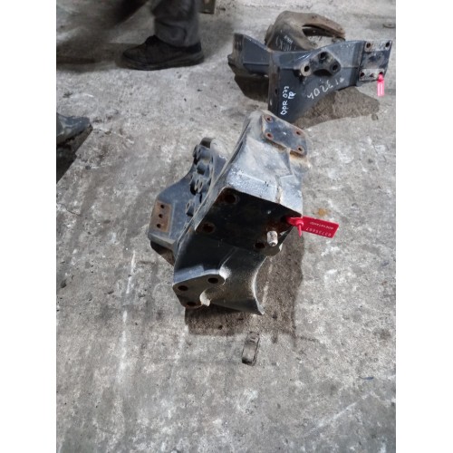 Кронштейн крепления торсиона кабины Renault Premium DXI LH (667)-3