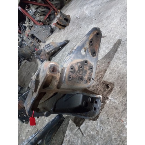 Кронштейн крепления торсиона кабины Renault Premium DXI LH (668)-3