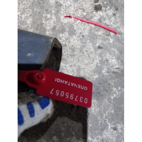 Кронштейн радиатора Renault Magnum MACK (057)-2