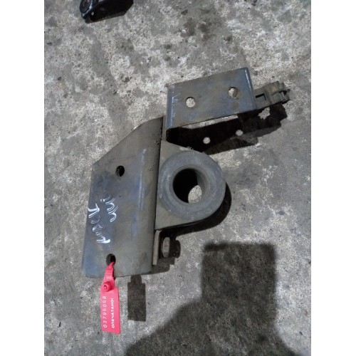 Кронштейн радиатора Renault Magnum MACK (058)