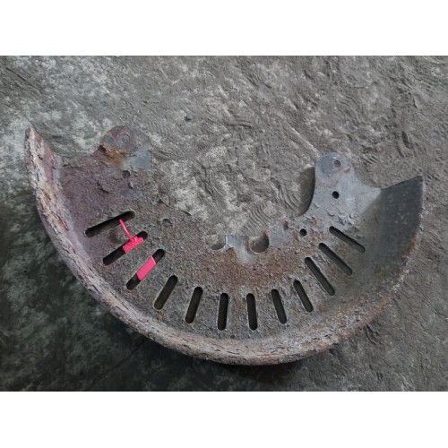 Пыльник тормозного диска Volvo (015)