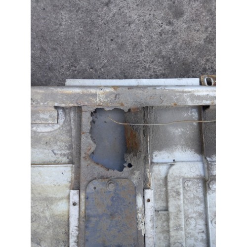 Дверца Renault Magnum Mack500 133575 боковая деф. RH (832)-3