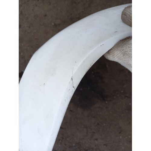 Угол кабины Renault Magnum Mack500 133575 (873) с дефектом-4