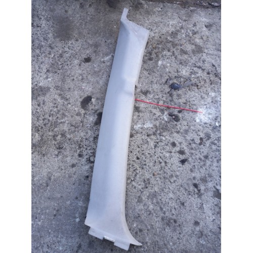 Накладка на стойку лобового стекла Renault Premium 037929 (салон) RH (954)