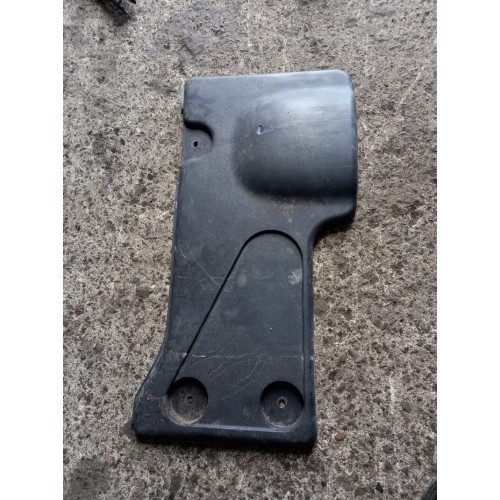 Накладка на кабину Renault Premium 037929 задняя (125)