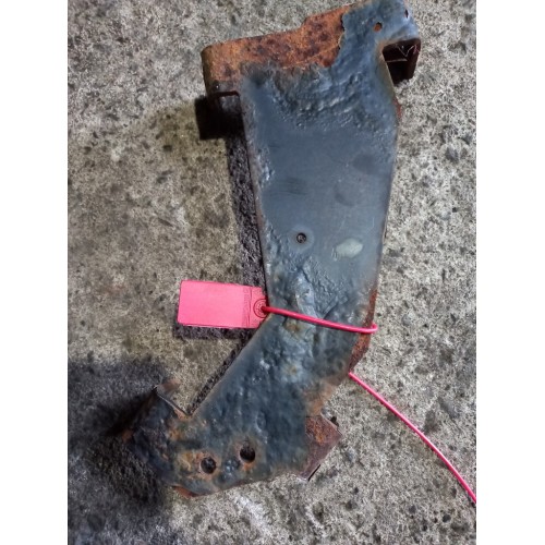 Кронштейн солнцезащитного козырька Renault MACK (260)*-10