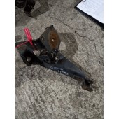 Кронштейн переднего амортизатора кабины Renault Magnum MACK RH (167)