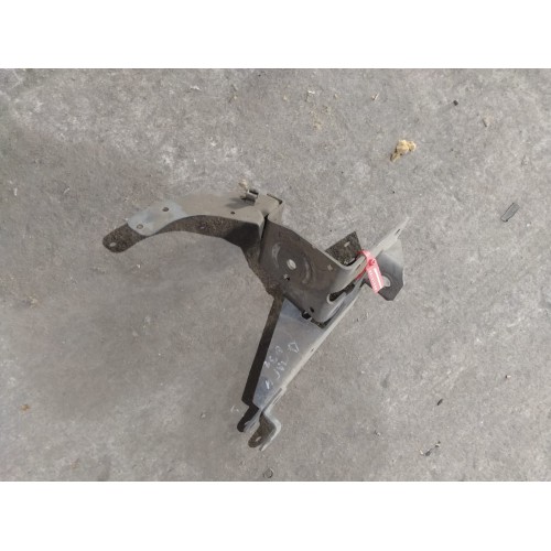 Кронштейн переднего амортизатора  кабины Renault Magnum MACK LH (168)