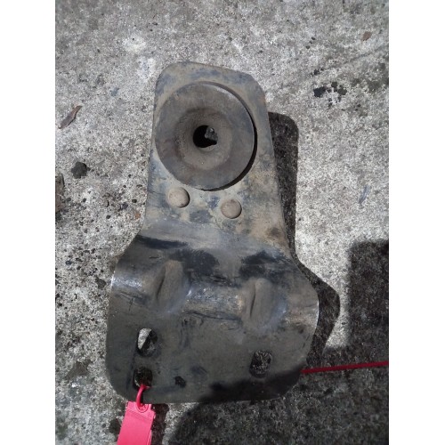 Кронштейн радиатора Renault Magnum (233)-2