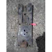 Кронштейн задней подушки кабины Renault Magnum MACK (231)